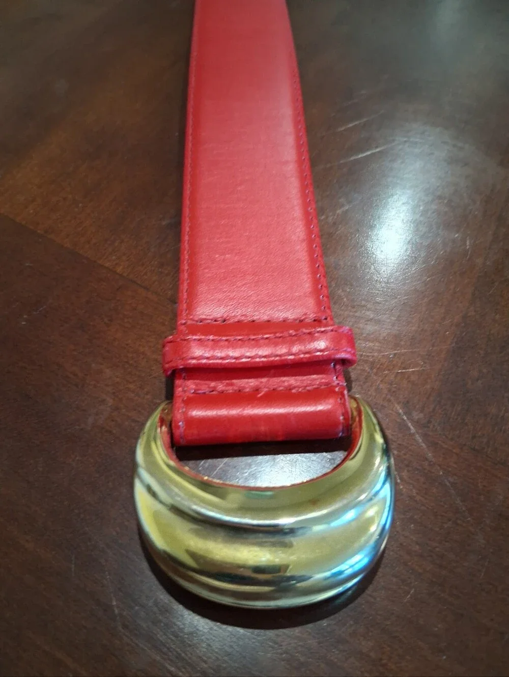 N/A red leather